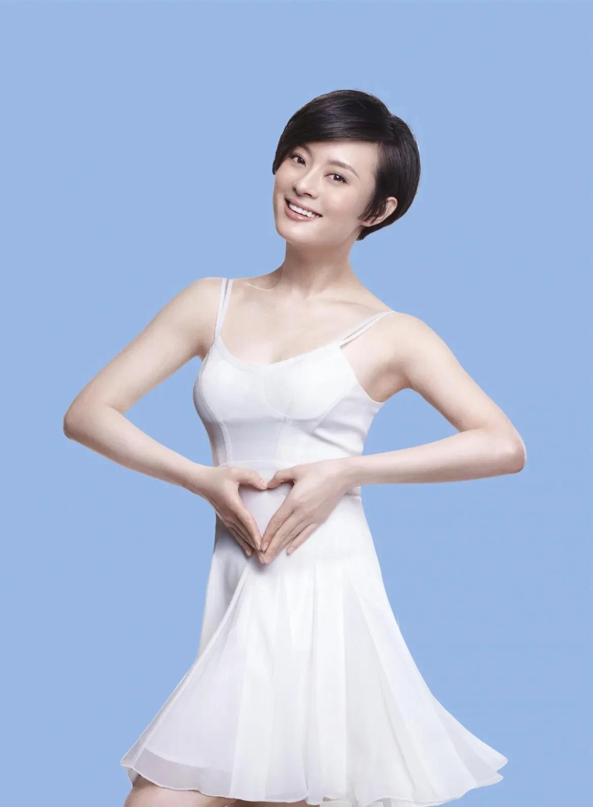 孙俪说：我女儿不太给我面子，但是她跟我很像，比较爱说实话。邓超就很担心，说妹妹啊