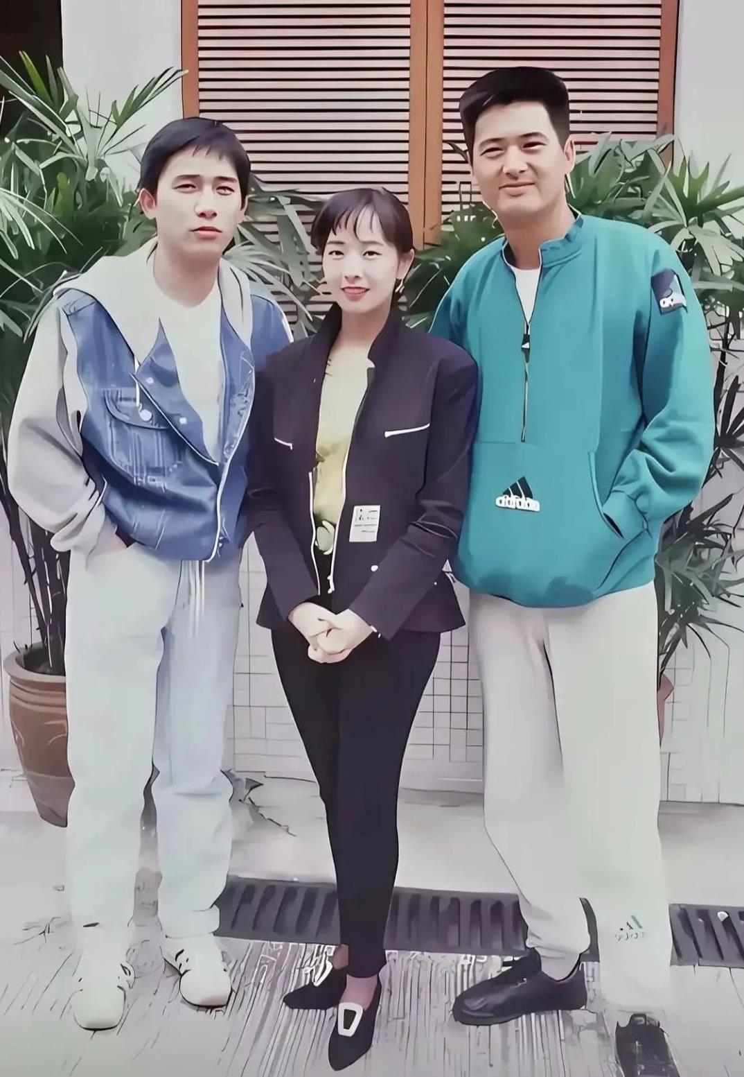 知道他们三位一起演的哪部电影吗？[看]