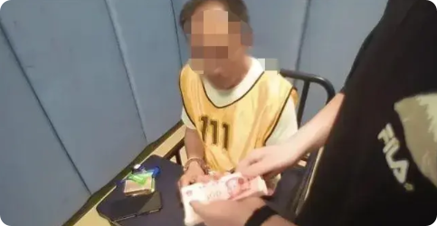资中县一男子，游手好闲，懒得工作，他总想投机取巧，从中获利。
有一天，他突发奇想