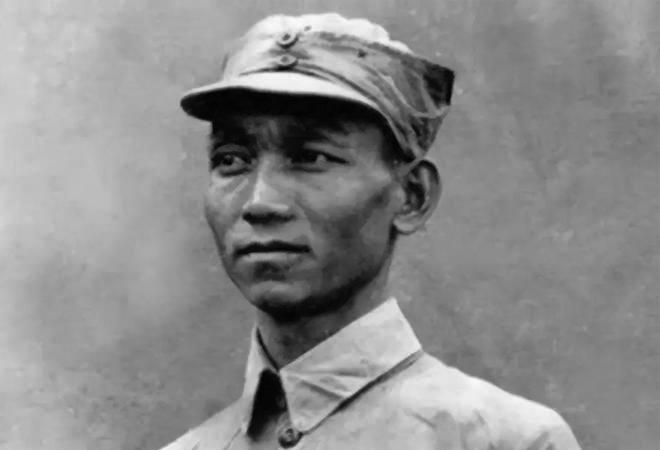 在抗战时期，林彪因为误伤而离开了前线，虽然很可惜，但也给他手下的四位猛将带来了发