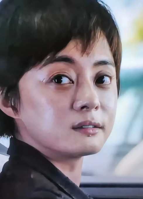 有多少观众是看了《乌云之上》后对孙俪失望的？我恐怕"脱粉"得更早——自《安家》起