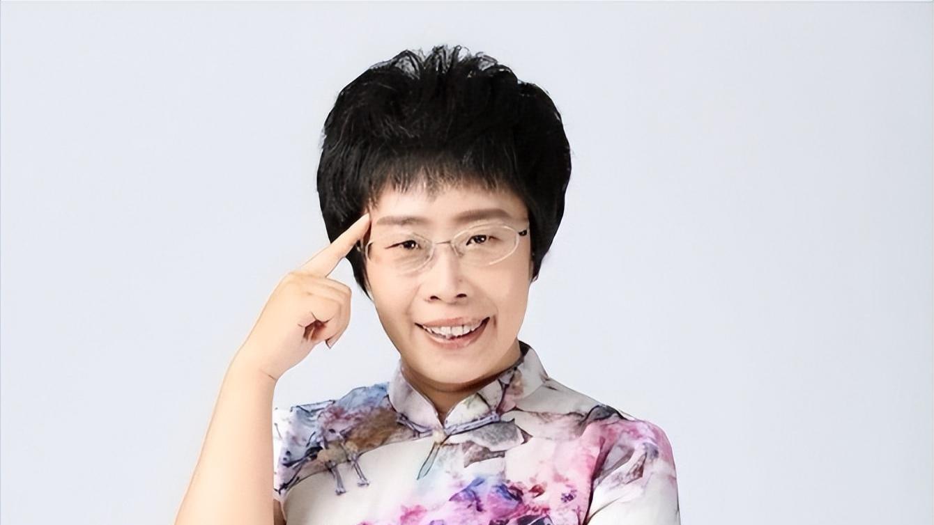 北大才女蒙曼50岁仍未婚，被问最想嫁给谁，她的回答却出人意料