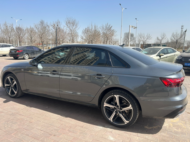 后悔没提325li了
大家买车还是多转转吧！比较后再入手。我就是直接去的奥迪4儿