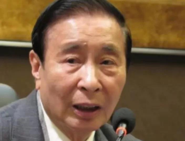 香港地产大亨李兆基生前有段旧事常被街坊当八卦讲。 他原配刘惠娟年轻时也是商界女强