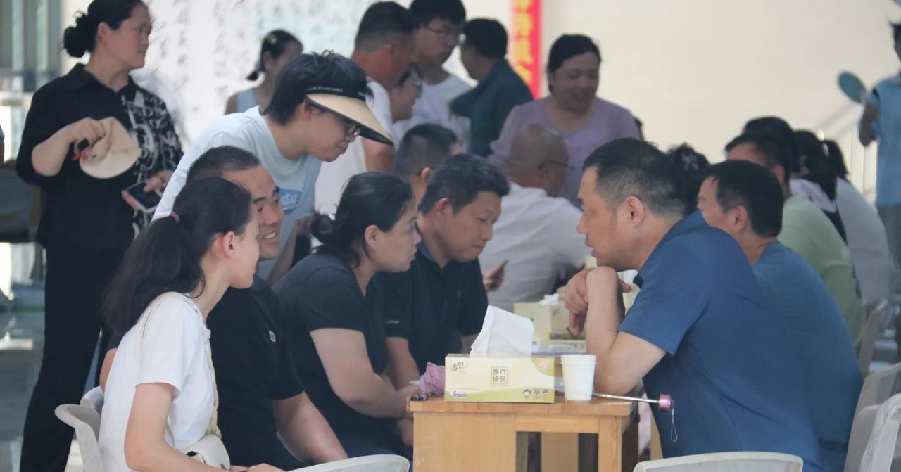 临沂中考刚出分，就有很多家长打电话问我，临沂一中南校区这个学校咋样？怎么说呢？临