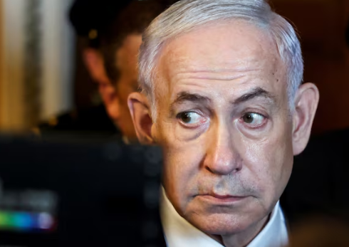 食物中毒？以总理庭审上演“完美巧合”，听证会缺席已成套路