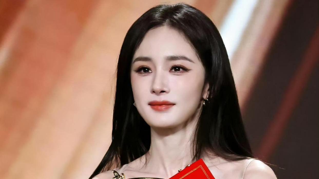 视后杨幂16年后和刘诗诗，给内娱上了一课！