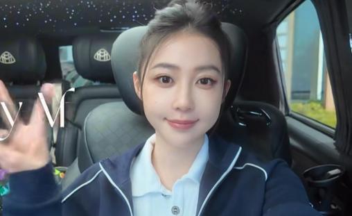 潘玮柏带老婆吃面趣事多，宣云高情商反应引关注
宣云嫁给潘玮柏已有5年，一直行事低