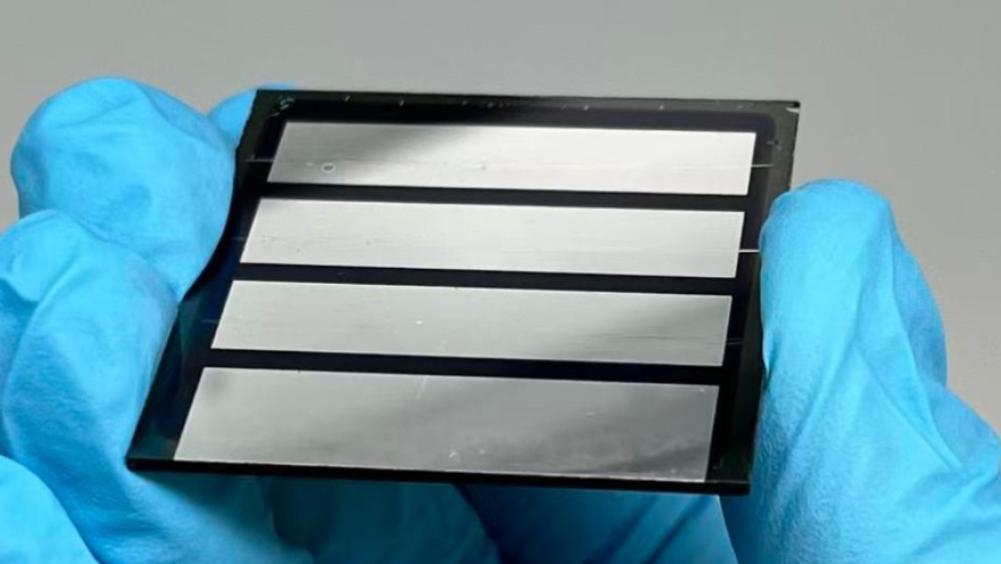 英团队研发出更耐用的钙钛矿太阳能电池