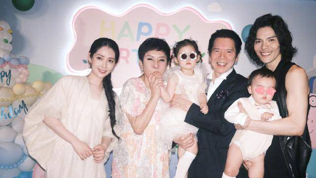 向佐发文回应“向家破产”传闻：说话的人请有点底线 ，一场流量时代的豪门体面保卫战