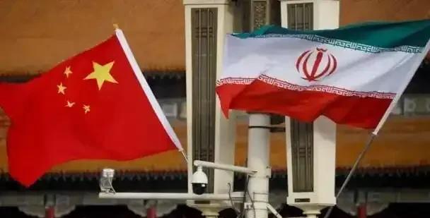 为什么伊朗和巴基斯坦，完全是两种命运？
根本原因就在于，巴基斯坦全力发展同中国的