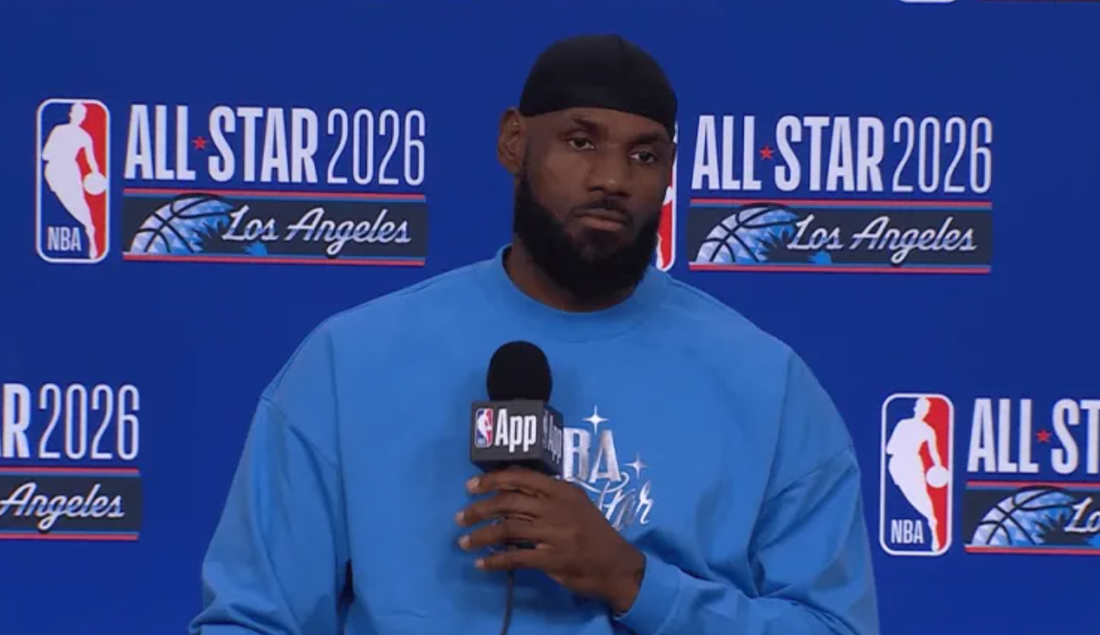 湖人球员勒布朗-詹姆斯在全明星正赛前召开了新闻发布会，在采访中，詹姆斯展望了赛季
