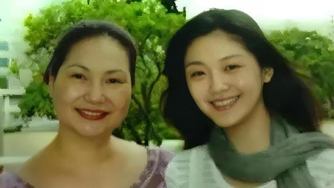 媒体再爆具俊晔新料，S妈虽然精明，却败给了好女婿的“深情”