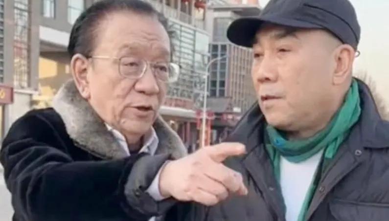 总看他俩隔空呛声，又是“溜猴”暗讽，又是粉丝互撕，我真以为杨议跟侯耀华的矛盾深到