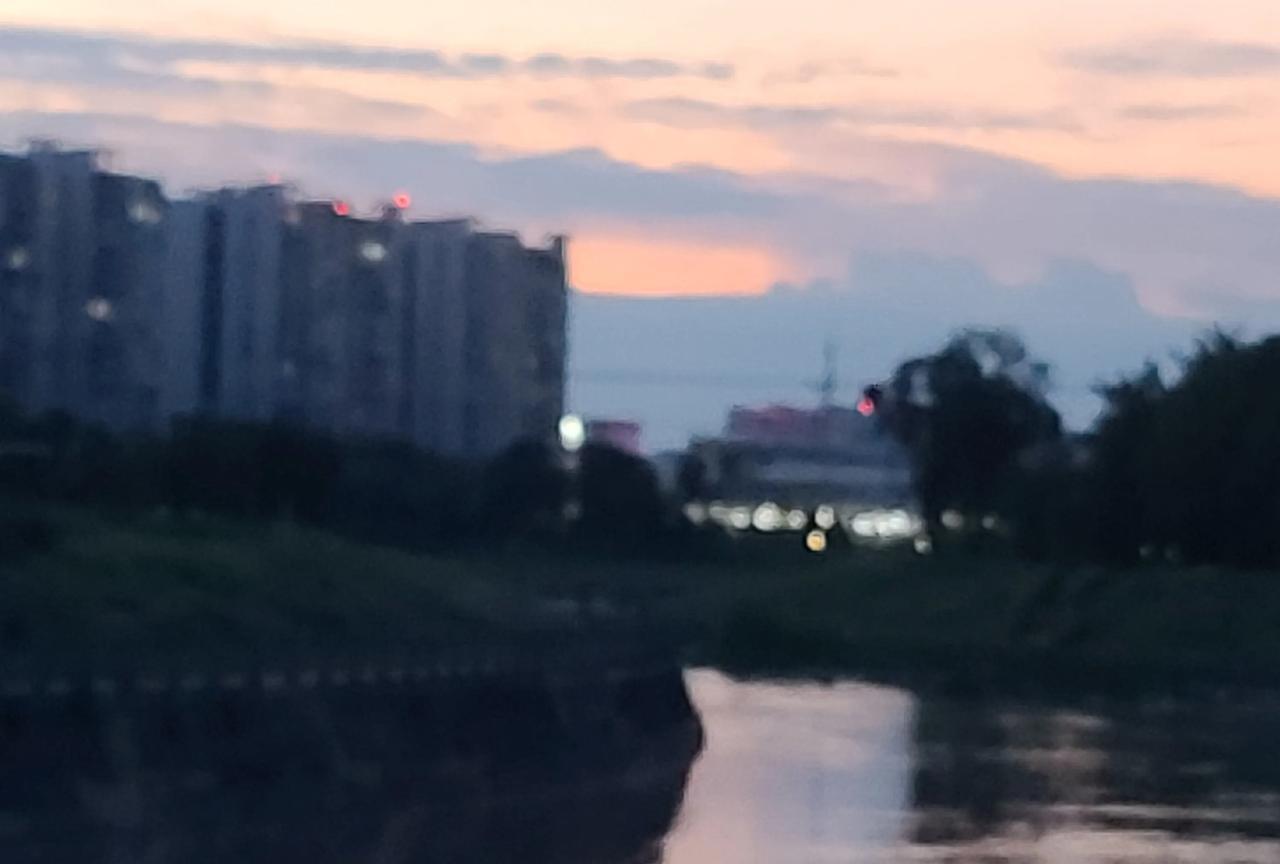 #成都夜景怎么样#7月26日，傍晚，成都青羊，清水河畔，晚霞辉映，美伦美焕#成都