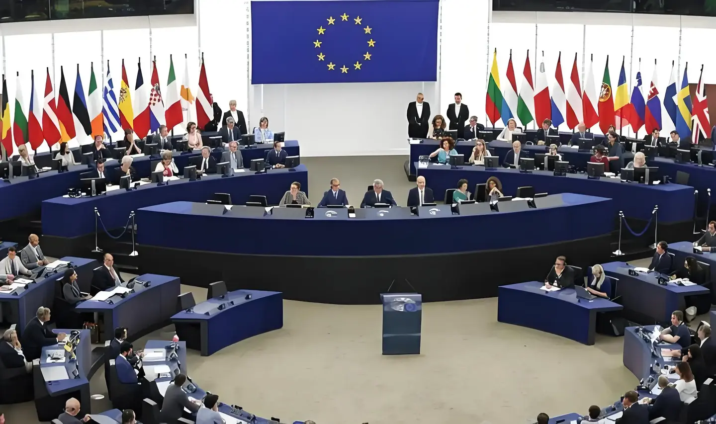 权衡美政策转向影响