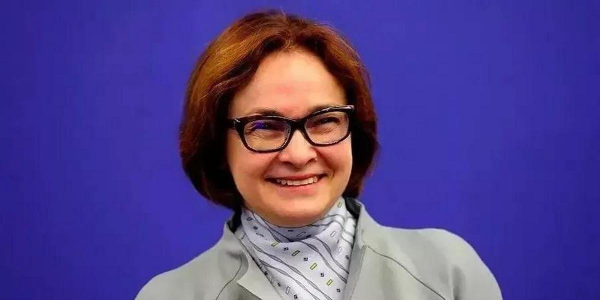 普京背后高人终于浮出水面，俄罗斯能坚持这么久，有人说是中国、伊朗支持，其实都不是