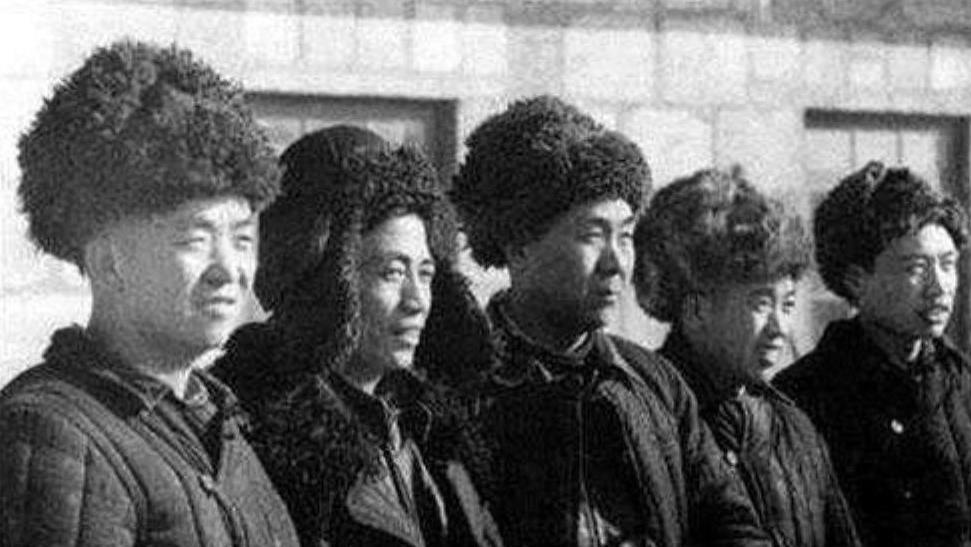 王进喜的五个子女如今怎样了？长子是副总经理，小女儿因病早逝
