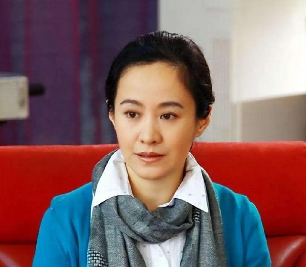 被名导丈夫捧红，戏里戏外皆低调，56岁依然美丽，无儿无女太可惜
剧雪，60后、7