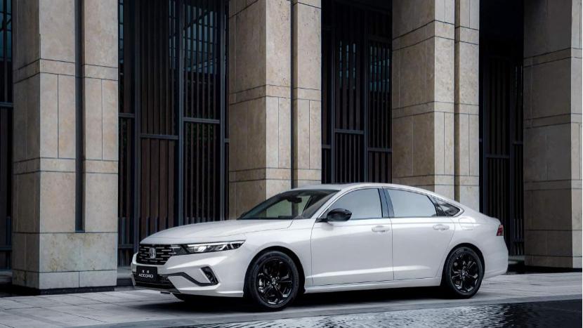 新能源车占半壁江山，雅阁为何仍是“买车不亏”首选？