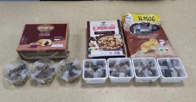 丧心病狂！“蛋糕”里藏165只活体鼠妇，网友：头皮发麻！