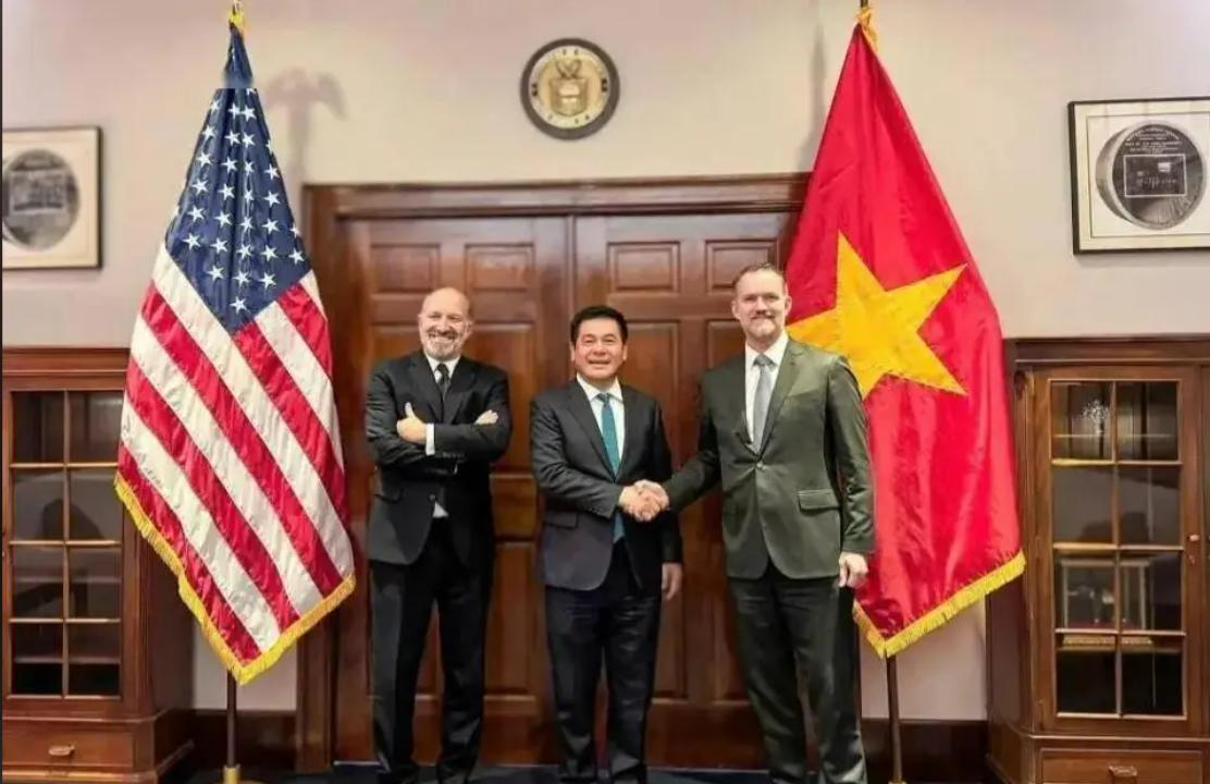 这就是背刺中国的代价！越南当初把整个东盟成员国架在火上烤，不打一声招呼抢先与美国
