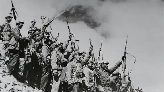 有印度军官豪言：若中国收复台湾，印将吞并西藏和新疆。
1962年10月20日，中
