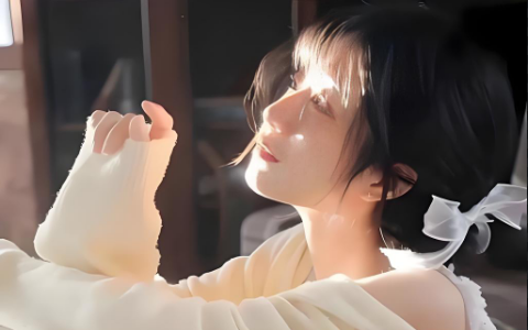 山东女子患病，发小卖家产救她后却被嫌弃，她转身嫁富二代，却在婚检当天再次被丢下。