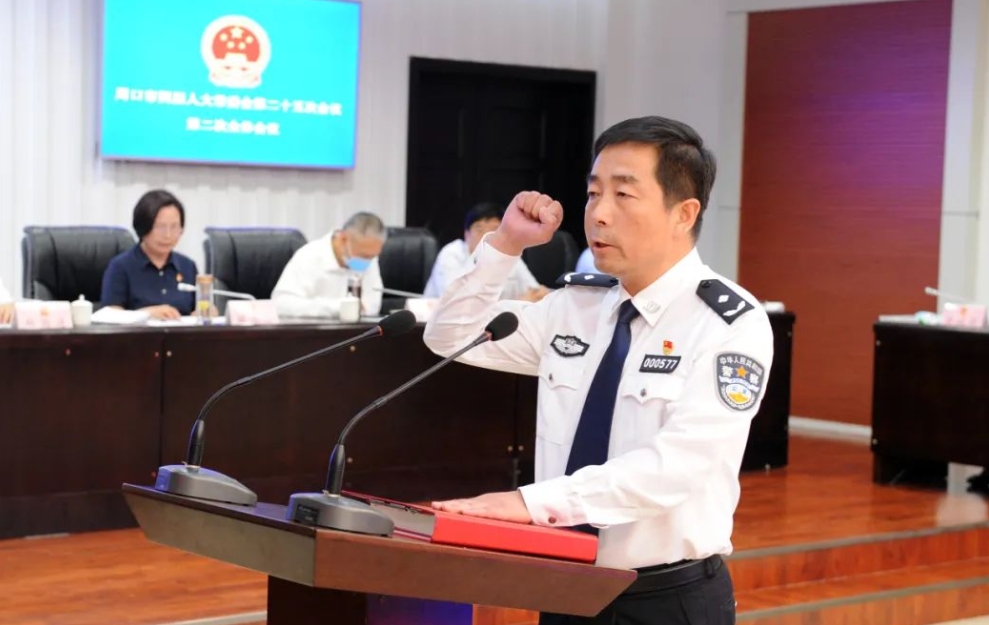 在周口市当了整整5年副市长和市公安局局长的张元明任上被查，这位出身于刑警，曾在省