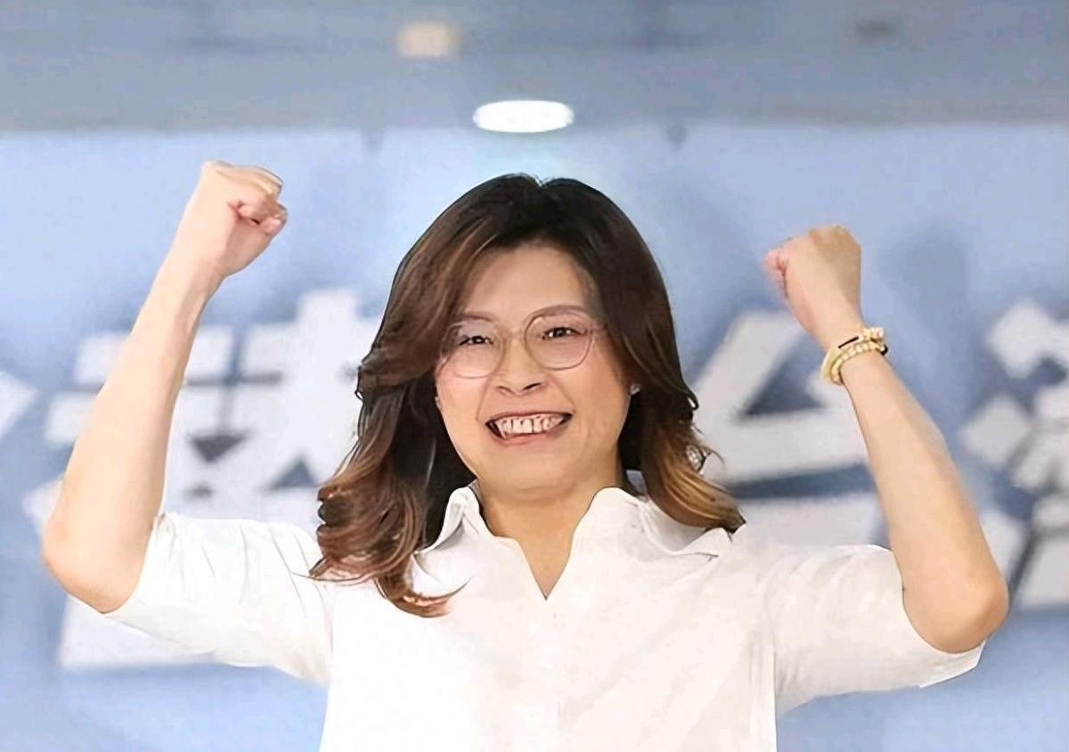 郑丽文出来表态了！9月29日，郑丽文表示，现在是关键的历史时刻，国民党必须扛起这
