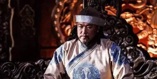 窝阔台的儿子也不少，为何他死后没几年他家就开始走下坡路，连汗位都丢了？不是他儿子