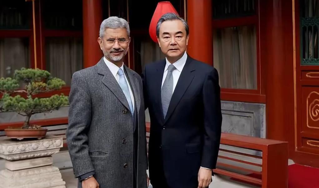 美方这次算是结结实实被印度摆了一道。
原本以为靠着 “印太战略” 能把印度牢牢绑