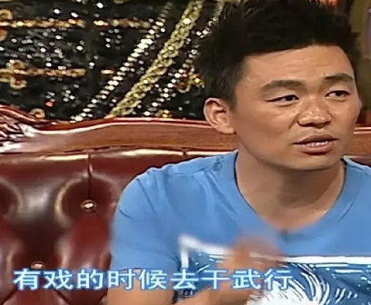 王宝强有多清醒，看他23岁时的一段采访就知道了。
当年拍完《盲井》后，他隐约觉得