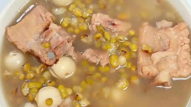 夏日消暑佳品：排骨绿豆汤的独特魅力与制作秘诀