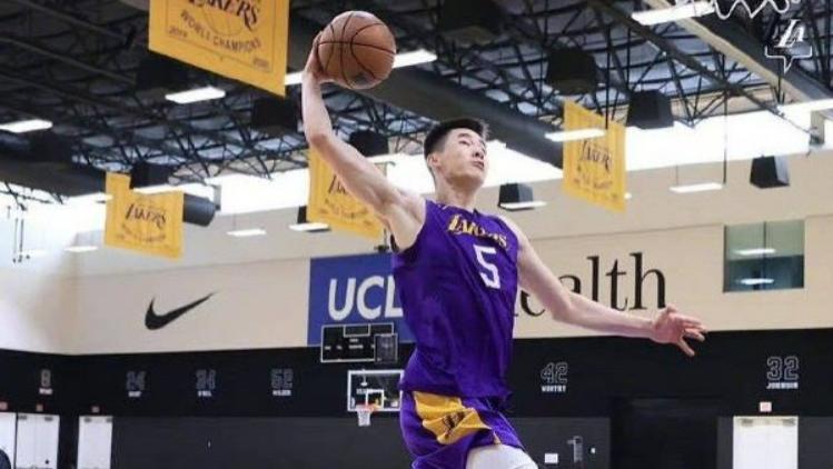 挖槽！拒绝NBA合同！中国第一锋卫摇摆人