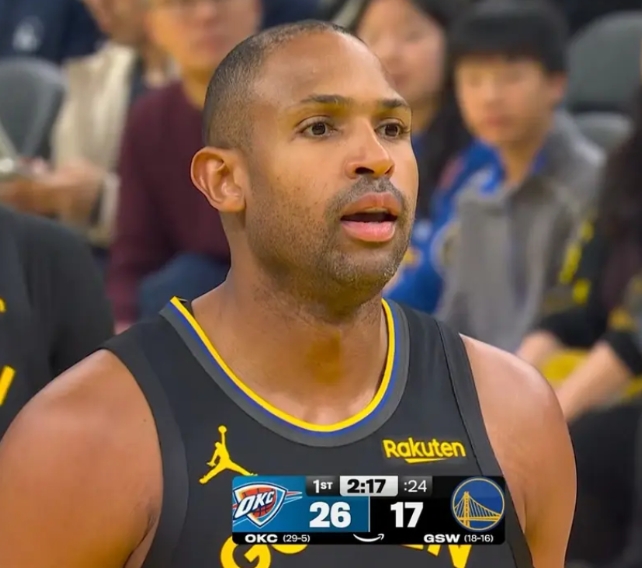 我一定要怒赞勇士老将霍福德！虽然今天勇士在主场以94：131惨败于雷霆，但是39