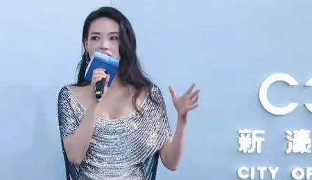澳门盛典红毯：生图直出，谁才是真正的“红毯王者”？
家人们，最近内娱红毯活动那是