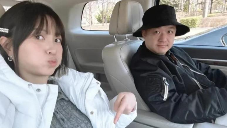 包贝尔老婆晒B超照，包文婧孕8个月肚子又大又圆，宝宝颜值好高