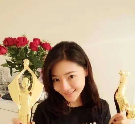 实力派演员，出道至今零绯闻，连离婚都是体面，离婚6年美回少女