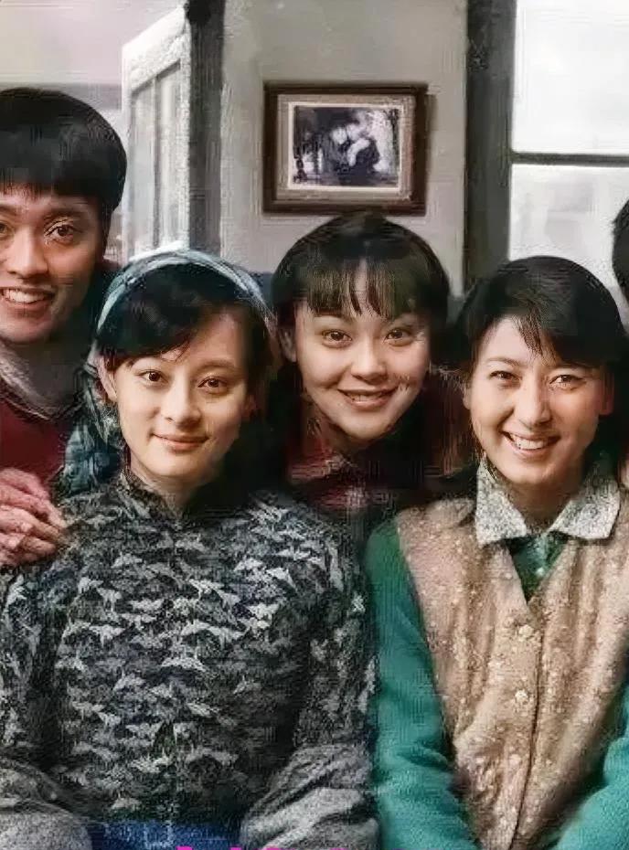 那些反感闫学晶的人，我建议你们去看看《小姨多鹤》，那是闫学晶演得最好的一个角色了