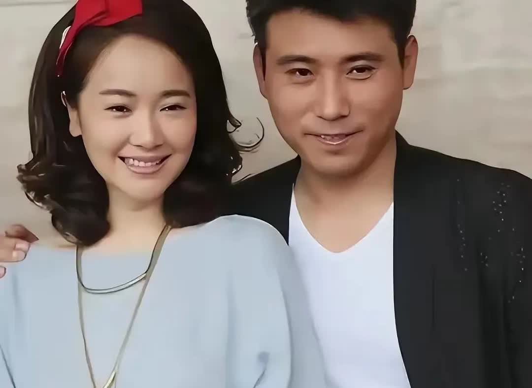 影帝小乃文，夫妻恩爱，零绯闻，一夫一妻一双人，一看就是相夫教子的好女人