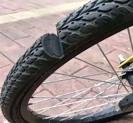 汽车车胎为什么不做像共享单车这样的轮胎？省得爆胎，不好吗？