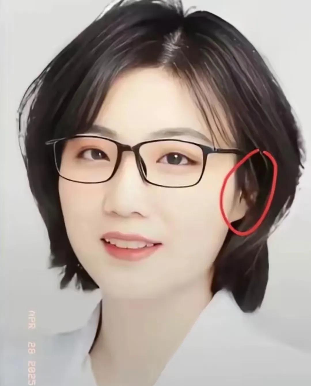 协和医院肖某是渣，不过原配也是可怜之人必有可恨之处！！
原配是北大硕士，貌美如花