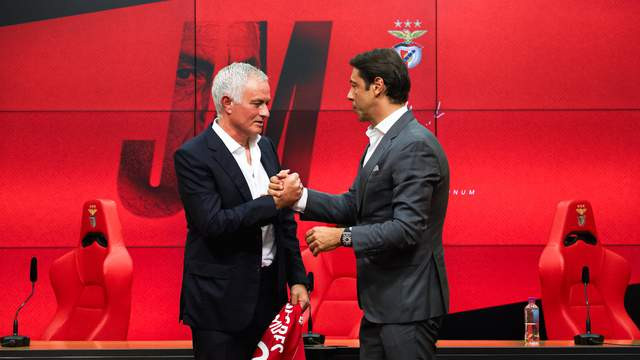 土超劲旅要投诉穆里尼奥，未经允许与拉法会面，导致球员罢赛罢训