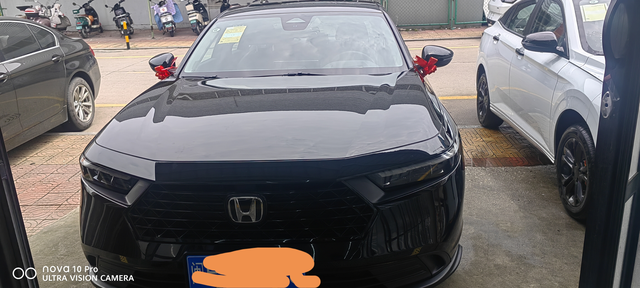 雅阁十一智享版配置上面说可以自动折叠后视
一直找不到这个设置功能在哪里应该是没这