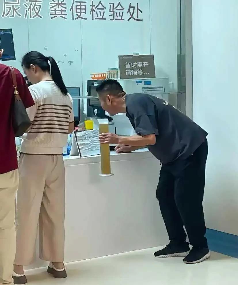 这位大哥厉害了，笑不活了