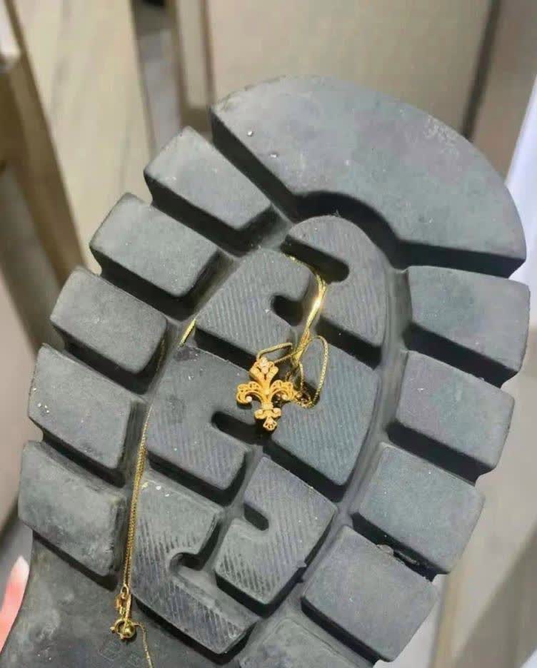 金店失窃风波：项链消失背后的离奇转折