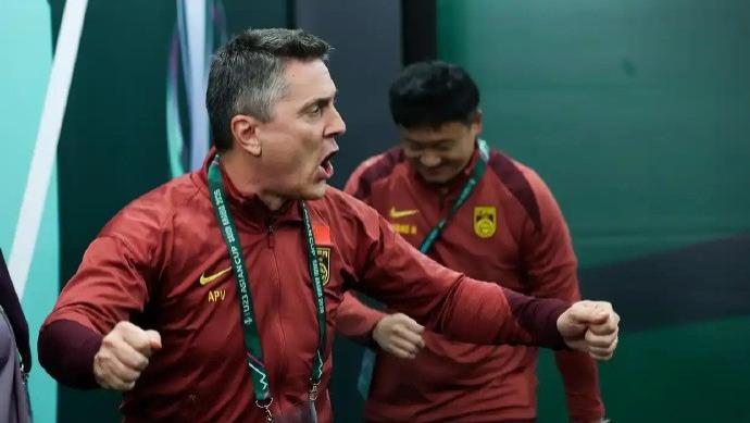 铁腕！安东尼奥禁止U23国足队员点外卖，每天酒店到训练场两点一线