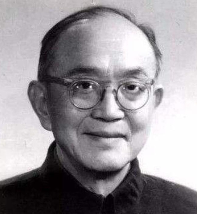 1949年，范纪曼被捕，不久被判死刑！行刑前一天晚上，他借口肚子疼，要上厕所，看