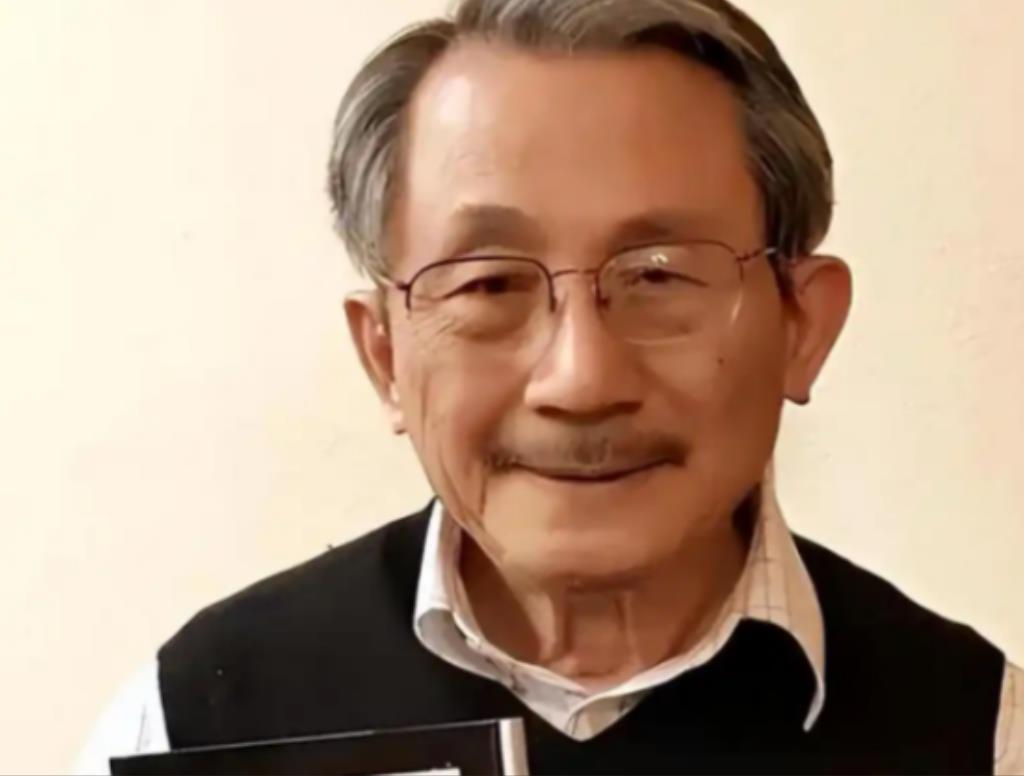 1988年，中国核武专家张宪义携带机密叛逃美国，时隔28年后，他公开为自己的行为
